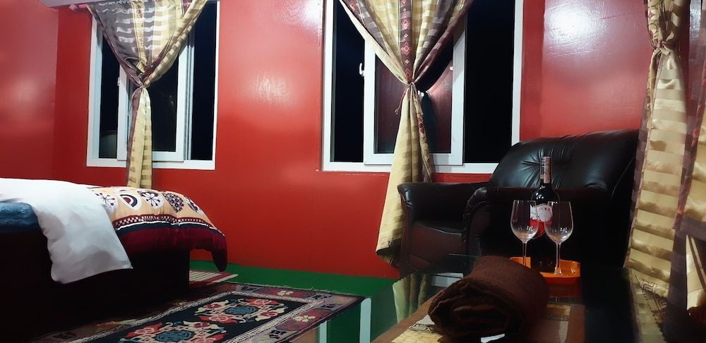 Lama Hotel Deluxe Room 2