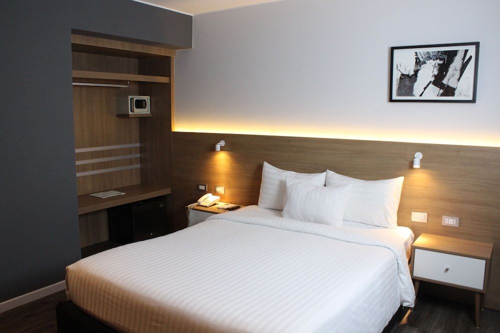 undefined Habitat Hotel