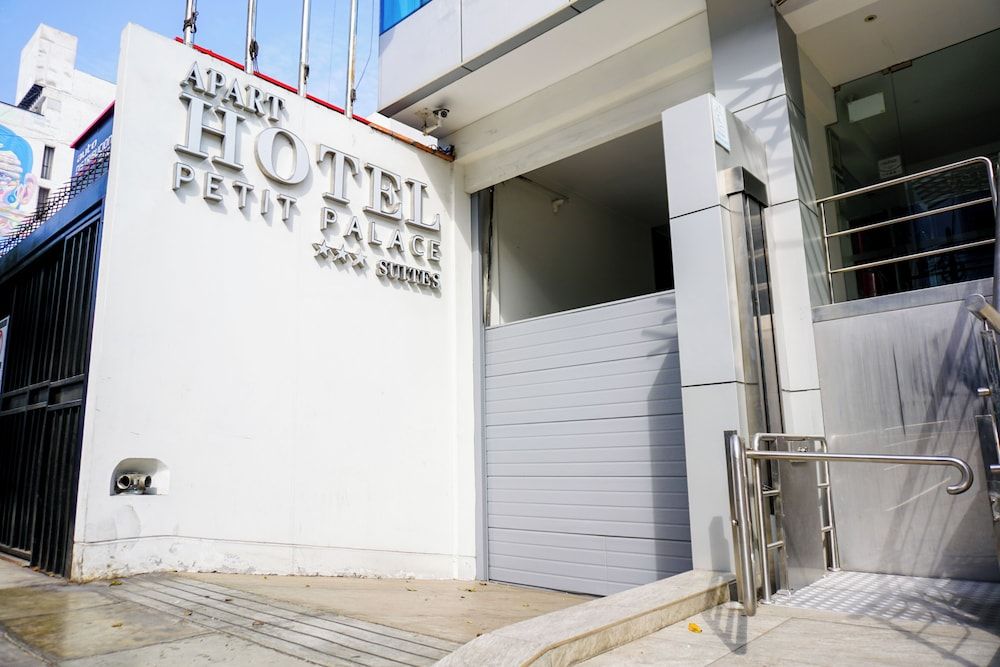 undefined Petit Palace Apart Hotel Suites 5