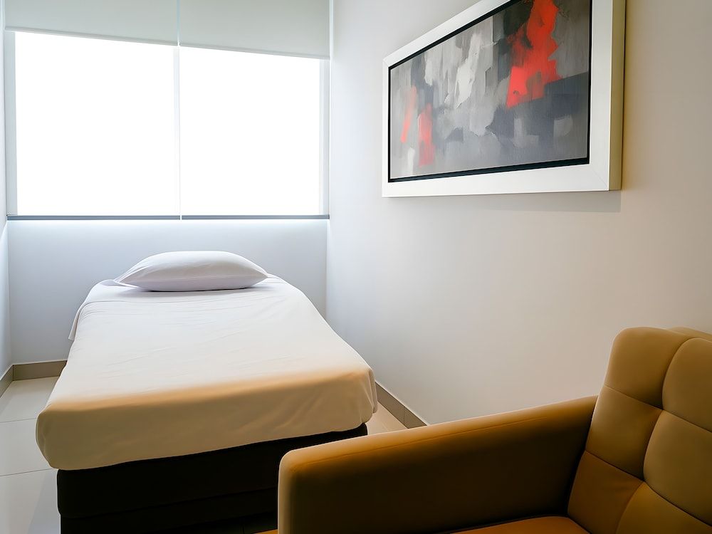 Petit Palace Apart Hotel Suites Standard Suite, Air conditioning 13