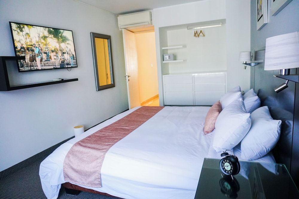 undefined Petit Palace Apart Hotel Suites