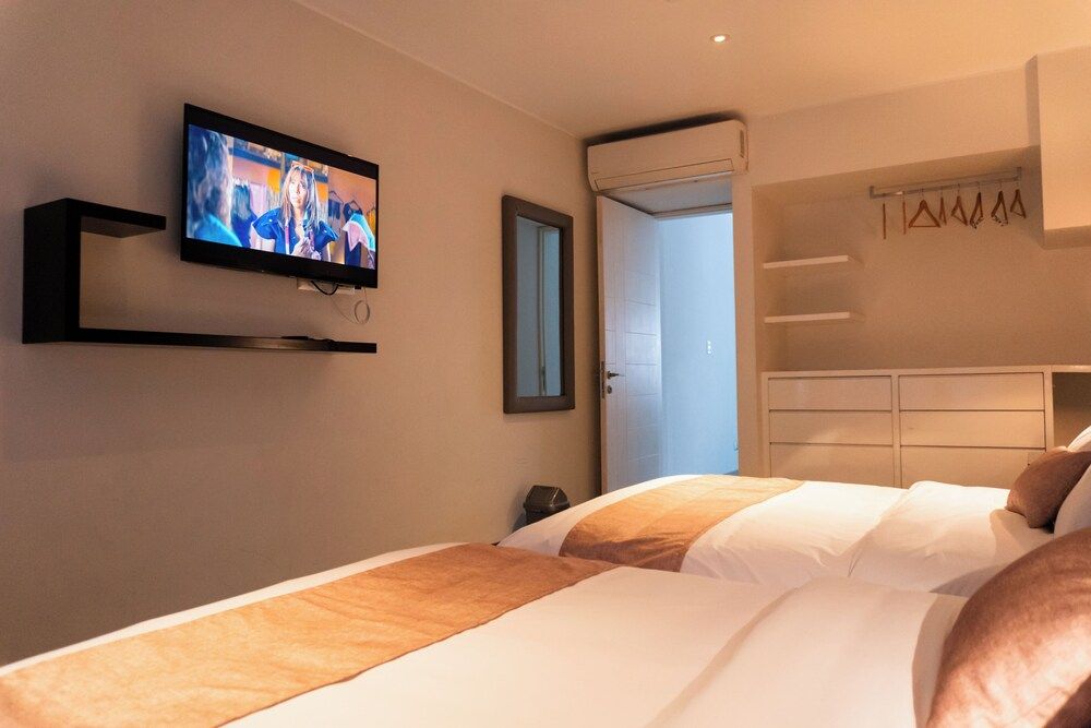 undefined Petit Palace Apart Hotel Suites 3