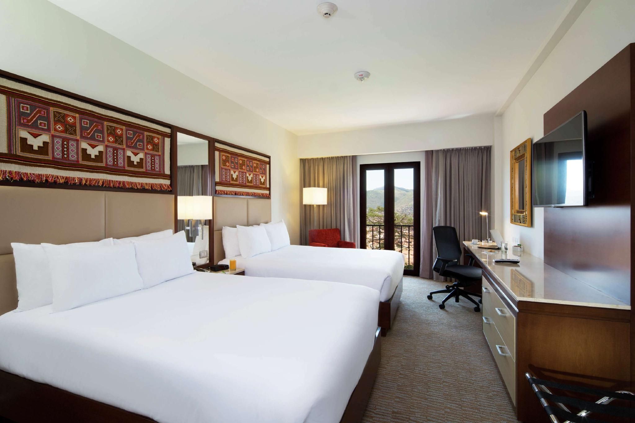 2 Double Beds Scenic View
