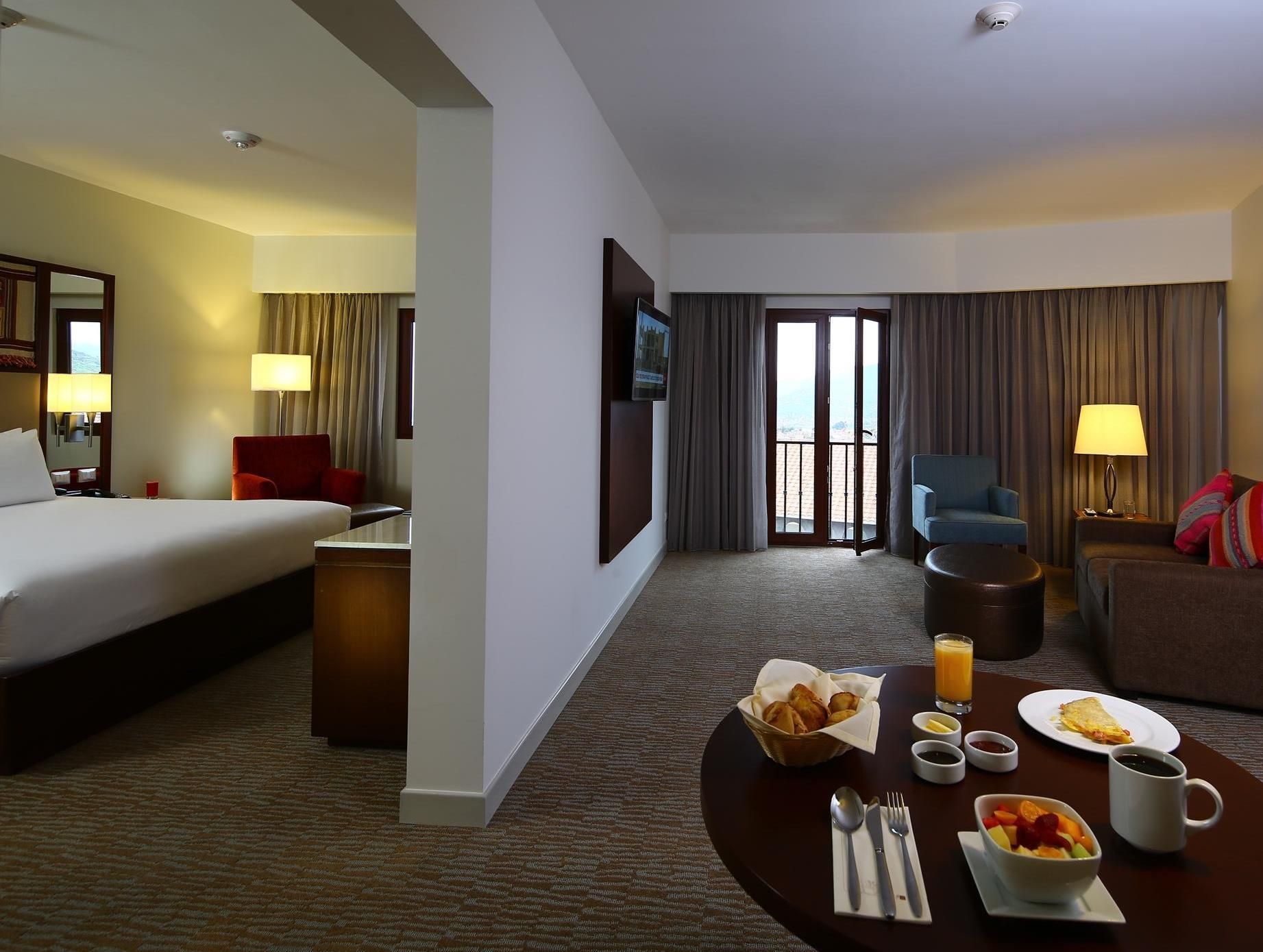 1 King Bed 1 Bedroom Suite