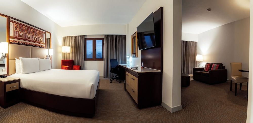 Suite, 1 King Bed