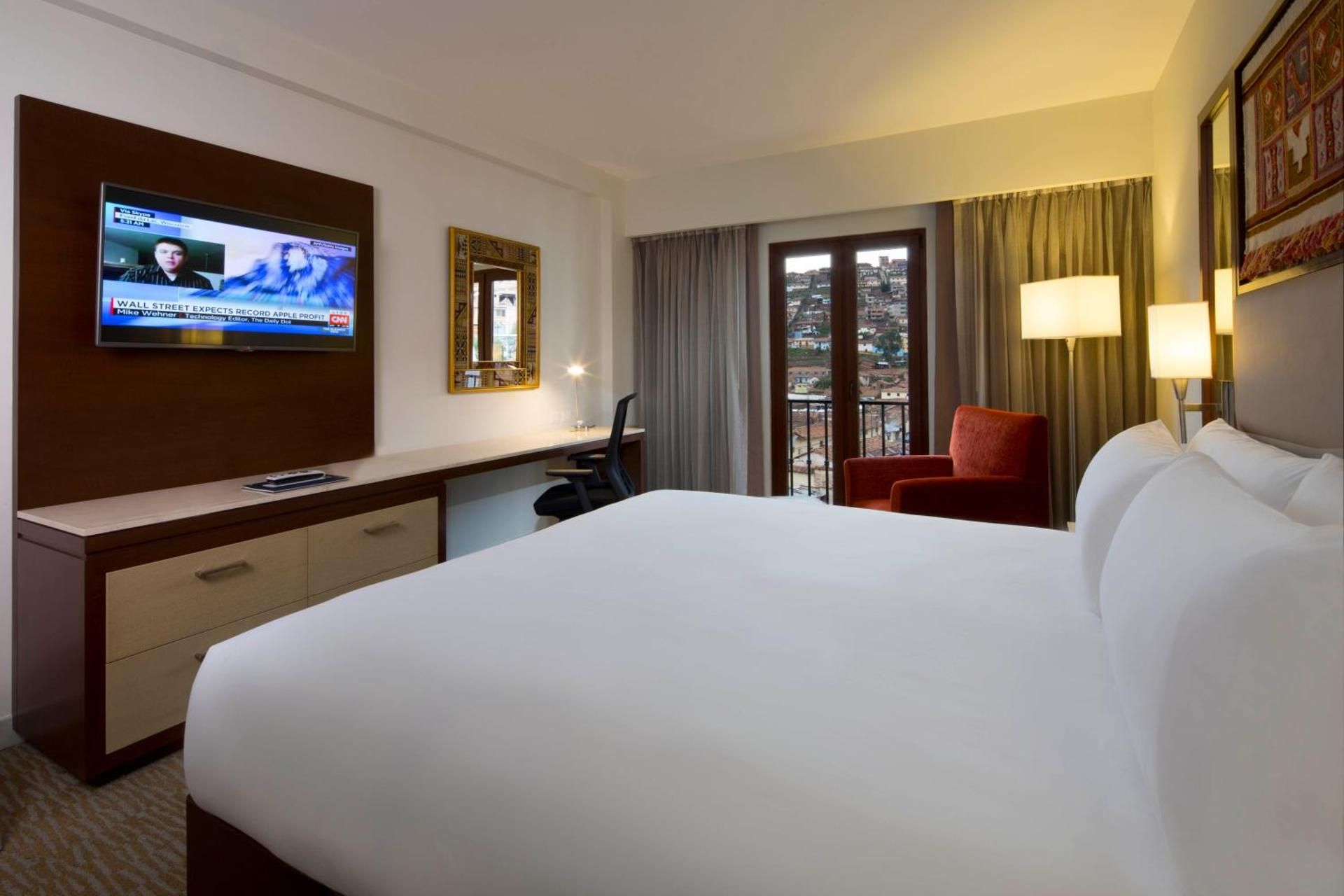 1 KING BED SCENIC VIEW