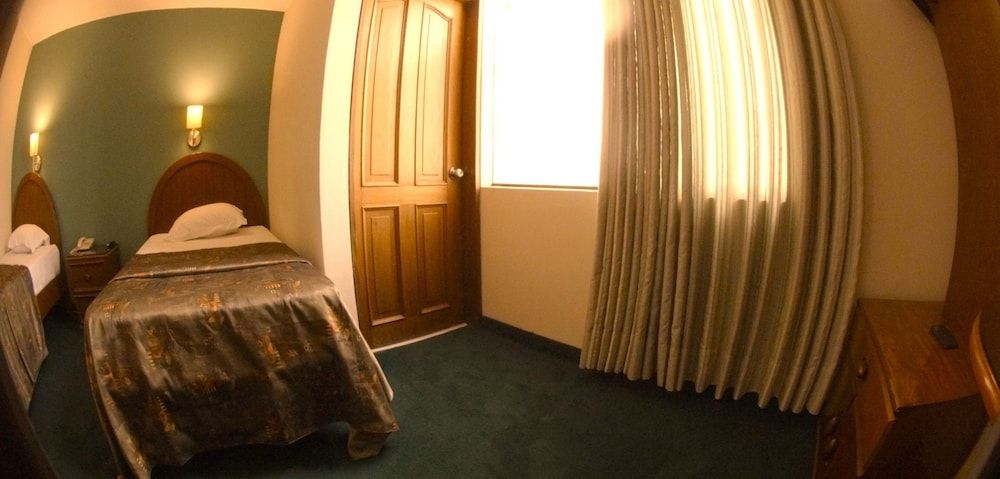 Hotel La Molina Standard Twin Room 4