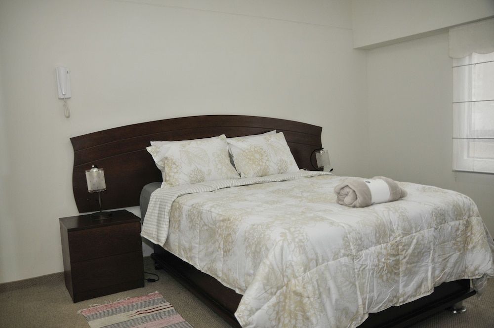 undefined Miraflores4Rent Sisley 4