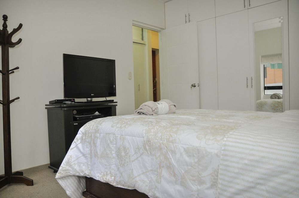 undefined Miraflores4Rent Sisley 3