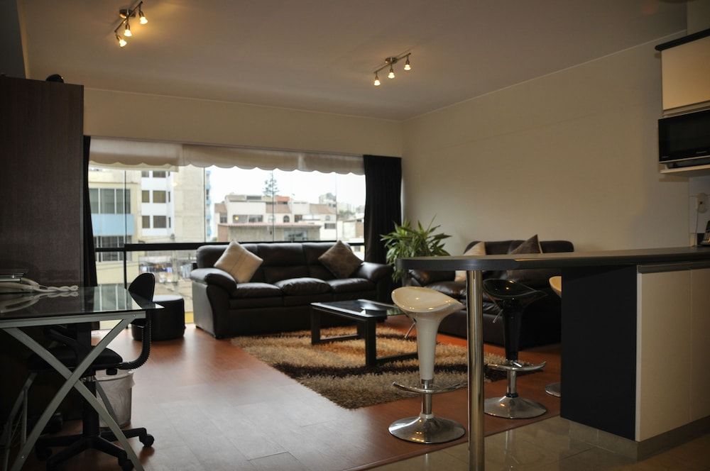 undefined Miraflores4Rent Sisley 10