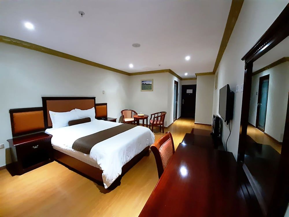 undefined Swan Hotel