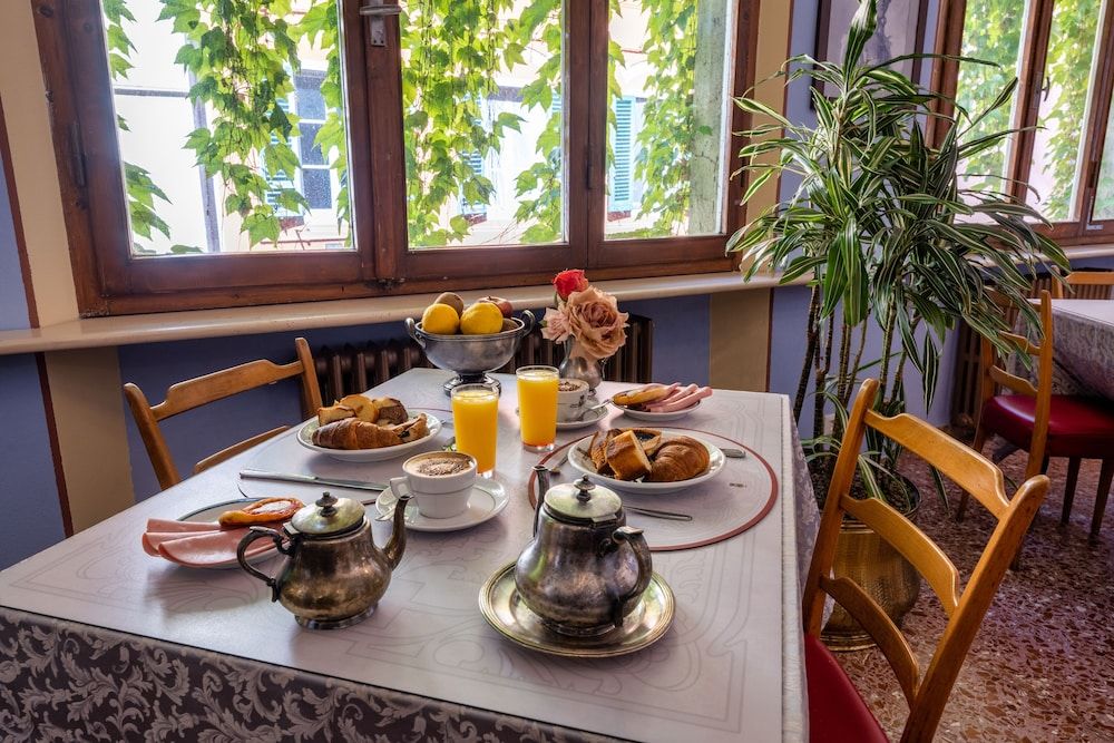 undefined Royal Victoria Hotel 7