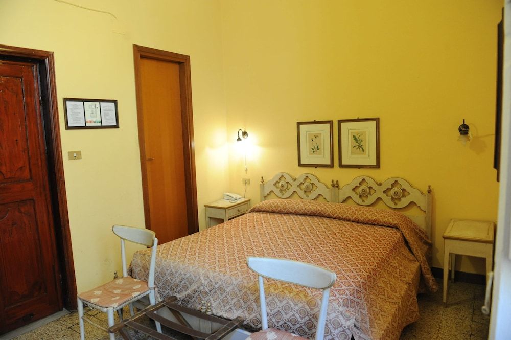 undefined Royal Victoria Hotel 4