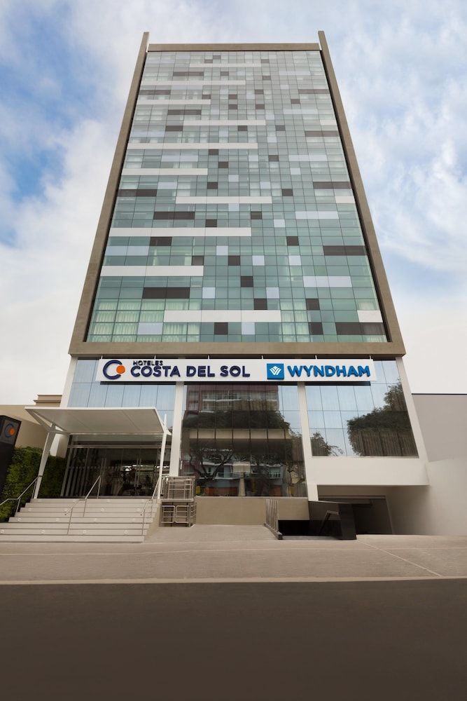 undefined Wyndham Costa Del Sol Lima City 4
