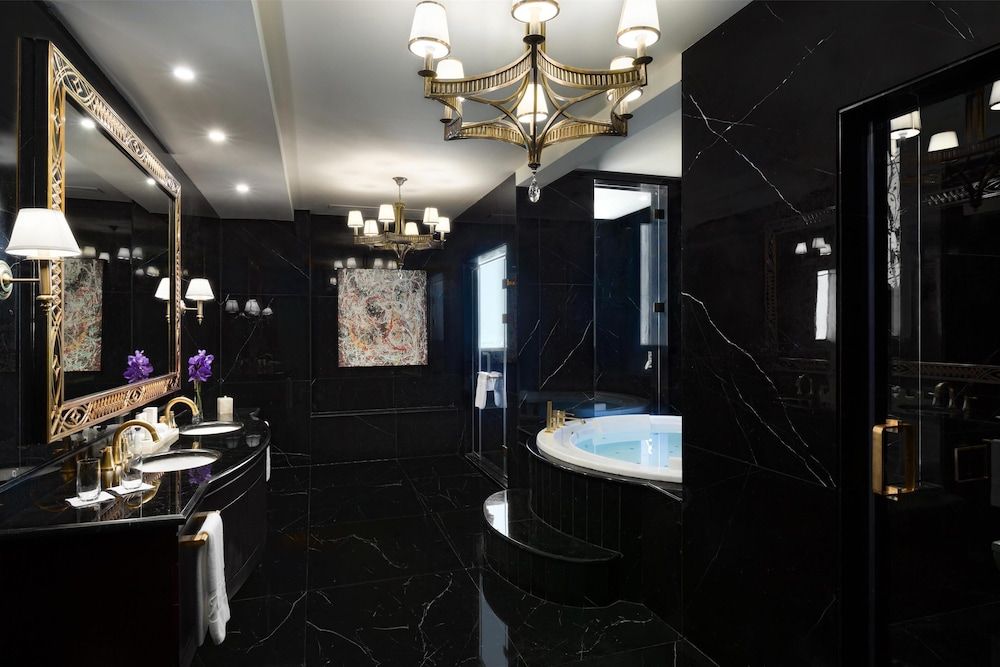 Presidential Suite, Multiple Beds, City View