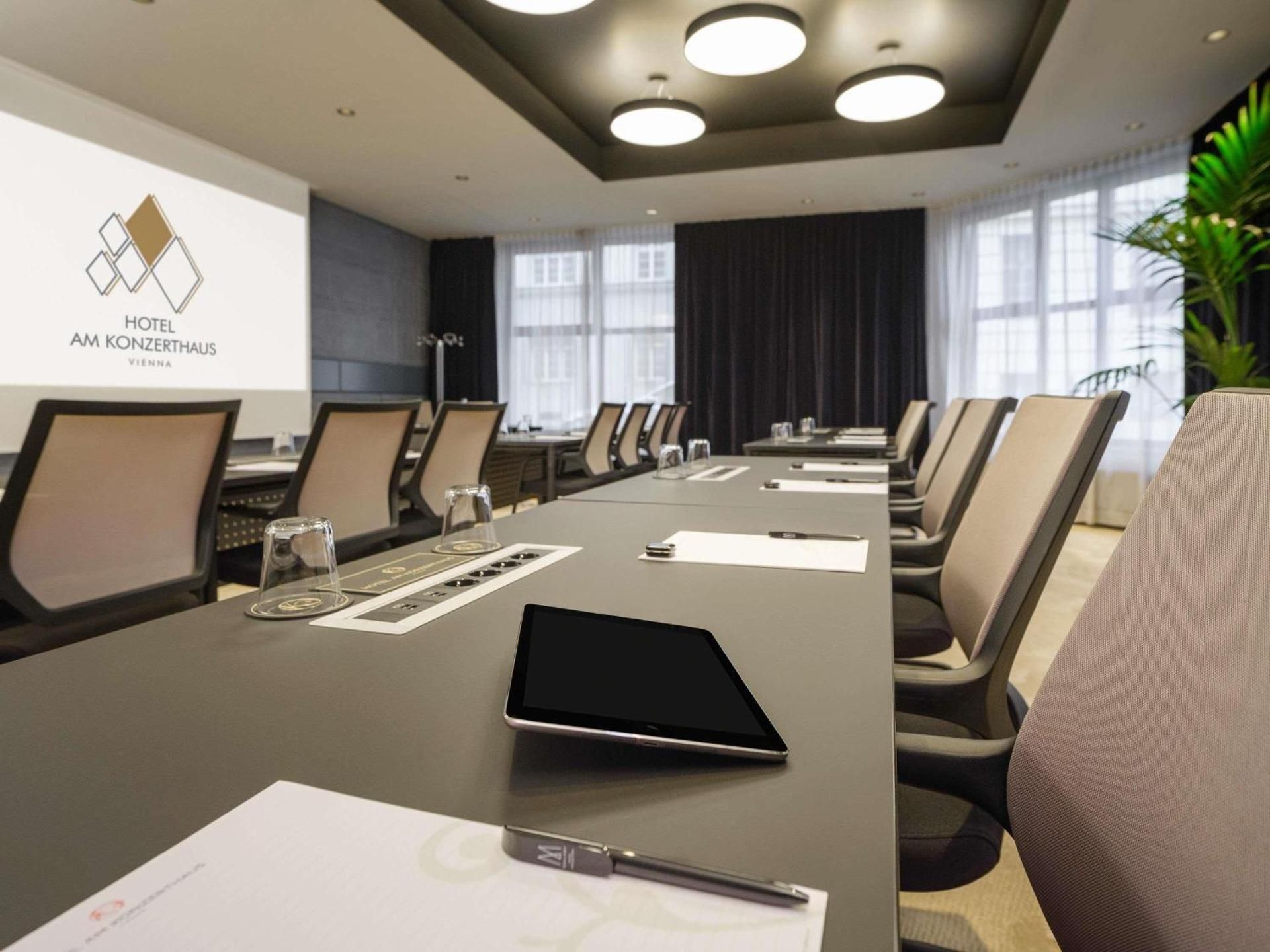 meeting room / ballrooms