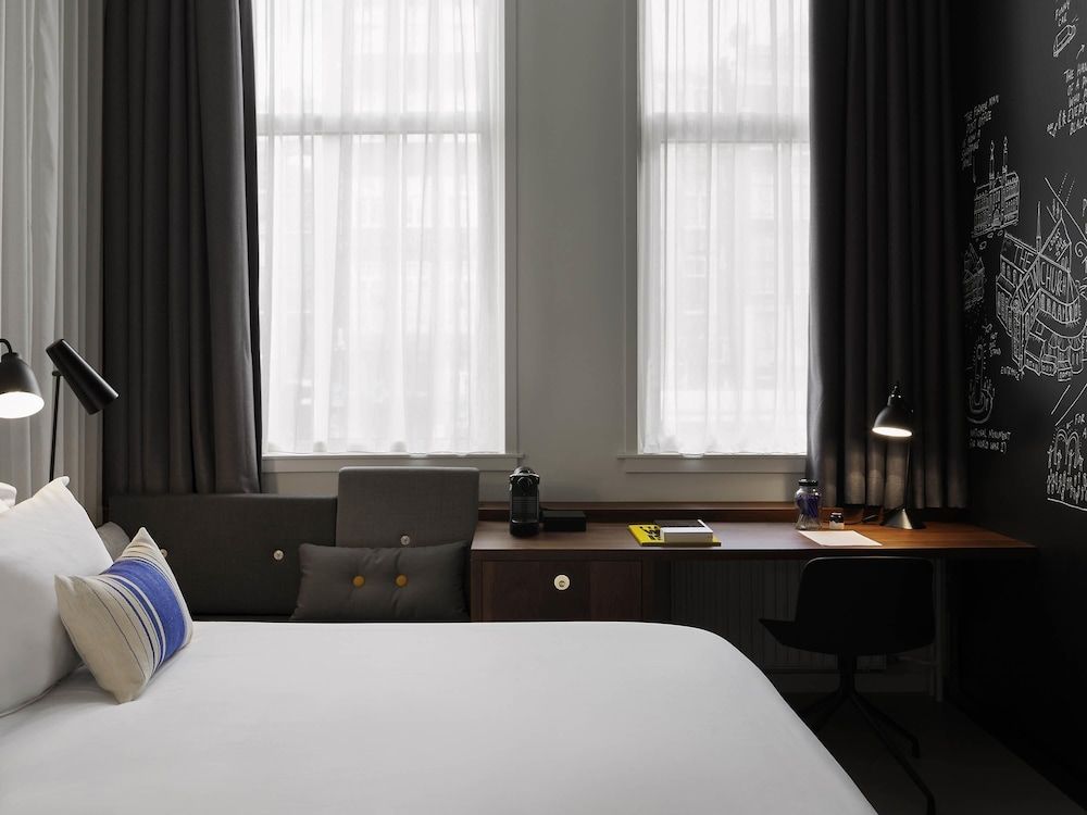 INK Hotel Amsterdam - MGallery Classic Room, 1 Queen Bed 5