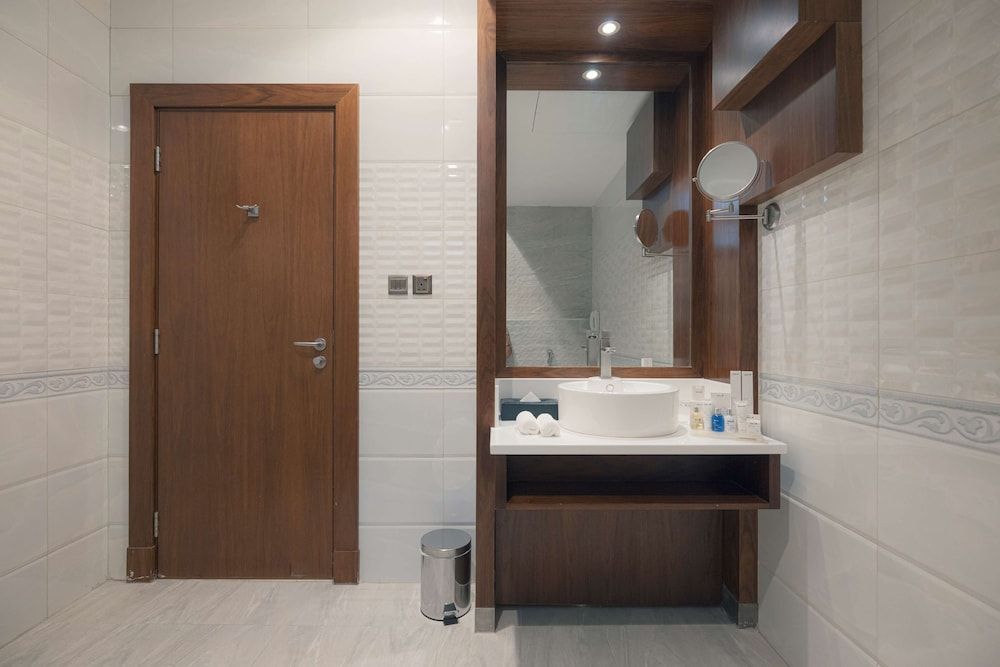 Radisson Blu Hotel, Buraidah Standard Room 6