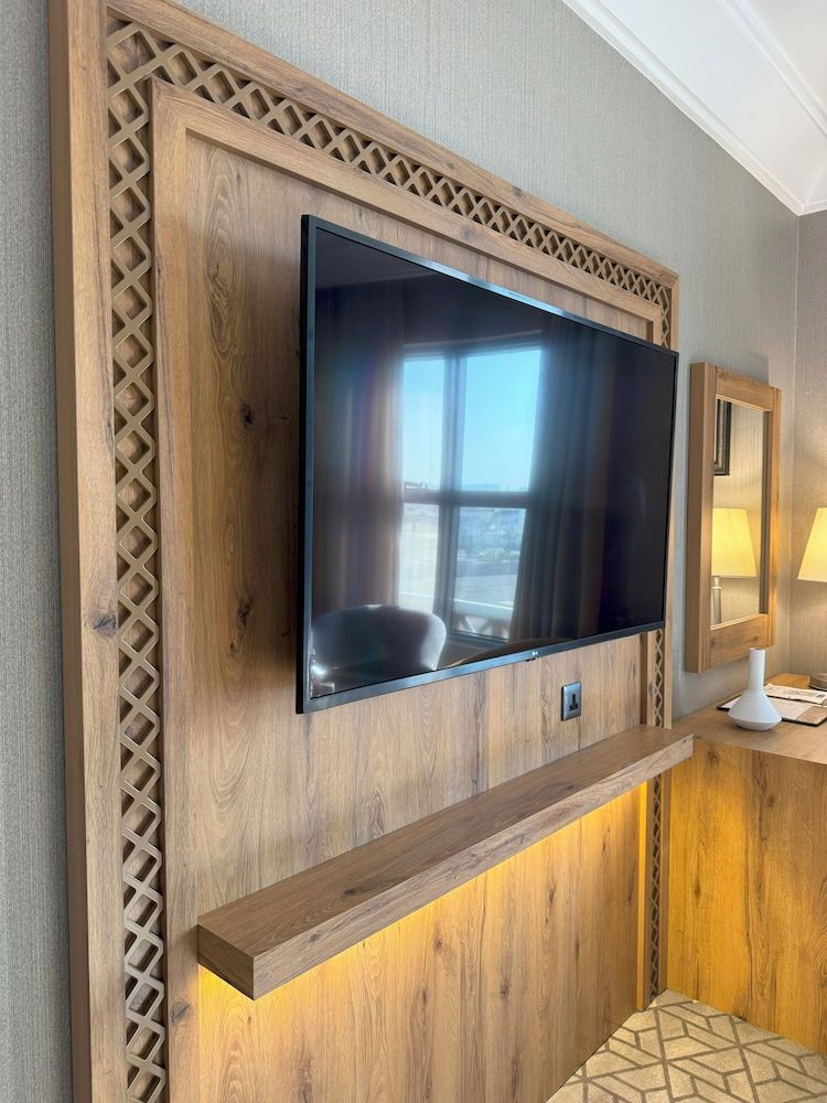 Crown Town Hotel Standard Twin Room 5