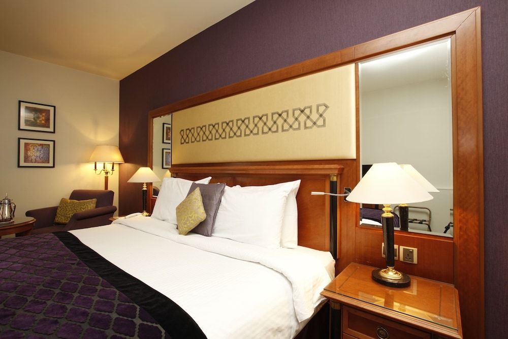 Standard Room, 1 King Bed