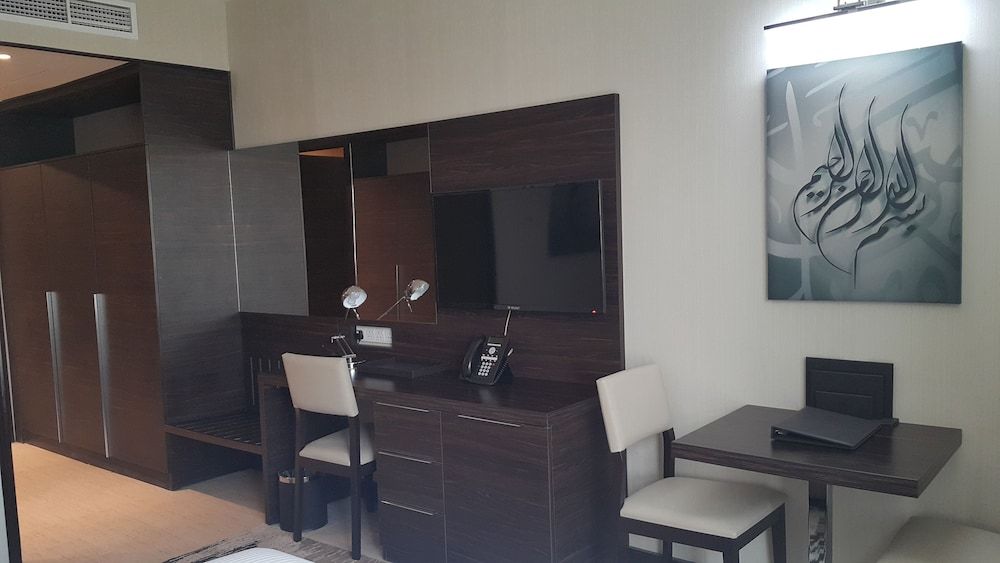 M Hotel Makkah by Millennium Standard Double Room, 1 King Bed 13