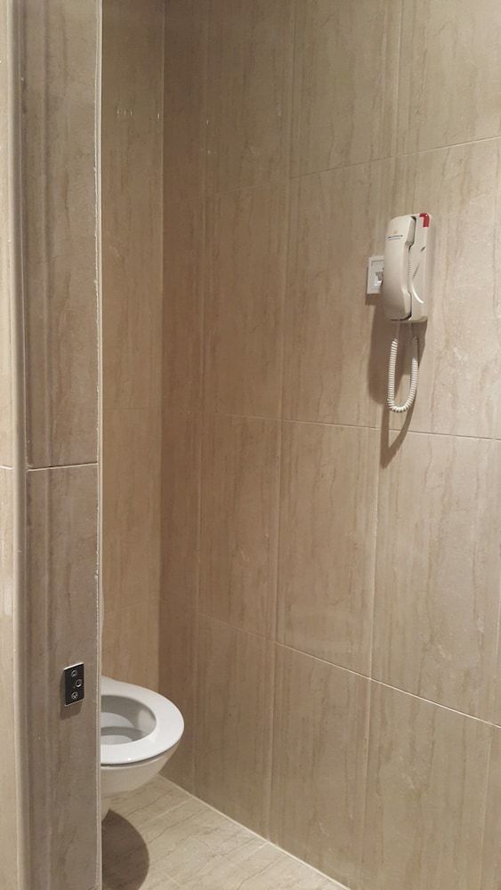 M Hotel Makkah by Millennium Standard Double Room, 1 King Bed 11