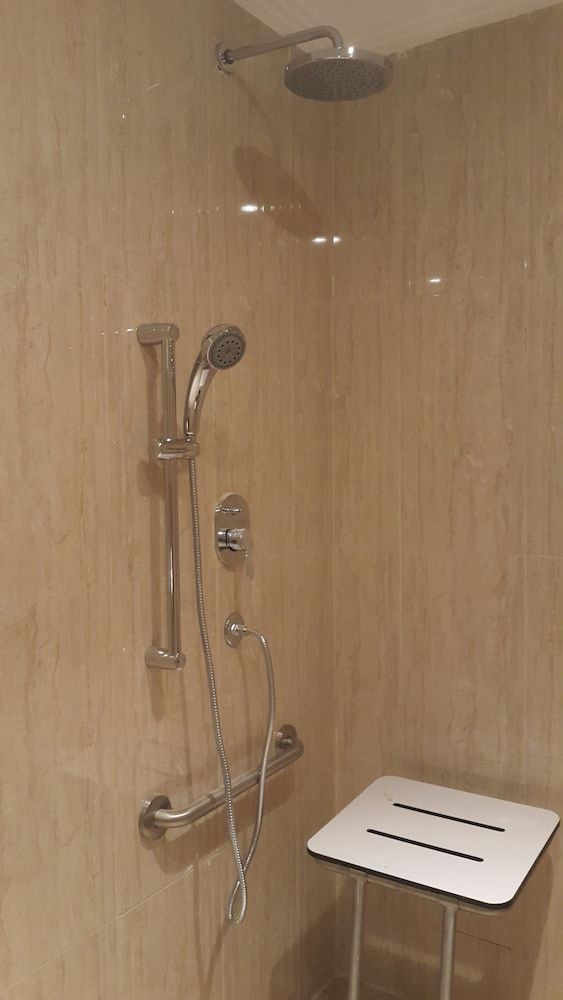 M Hotel Makkah by Millennium Standard Double Room, 1 King Bed 10