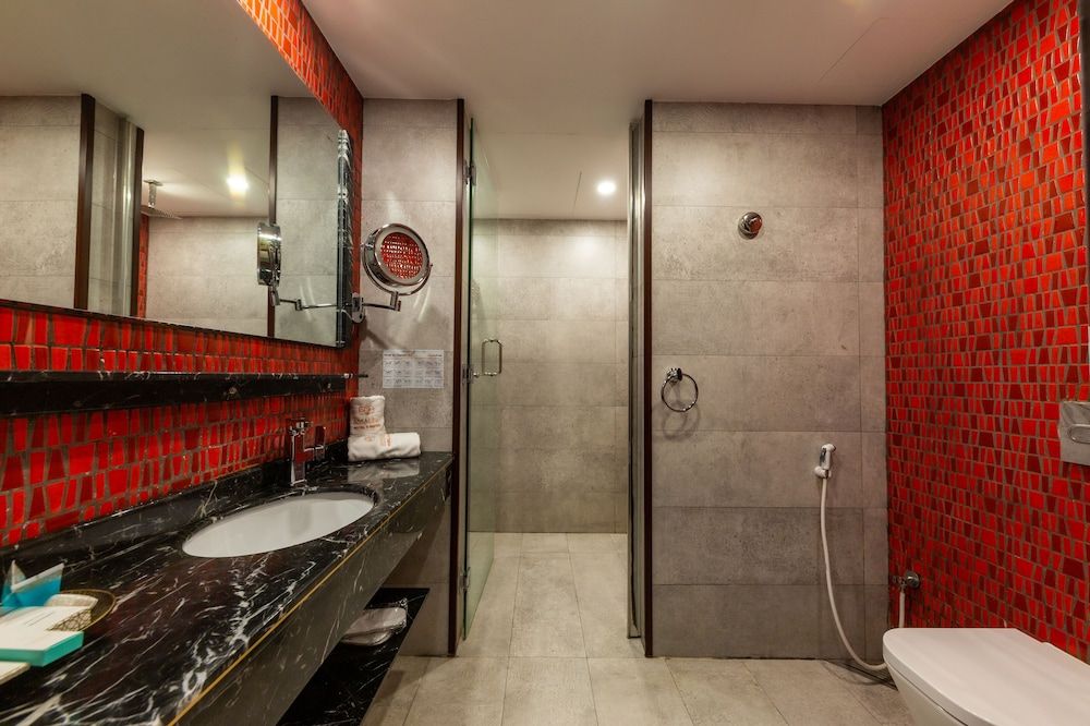 Rosalina Hotel Basic Twin Room 6