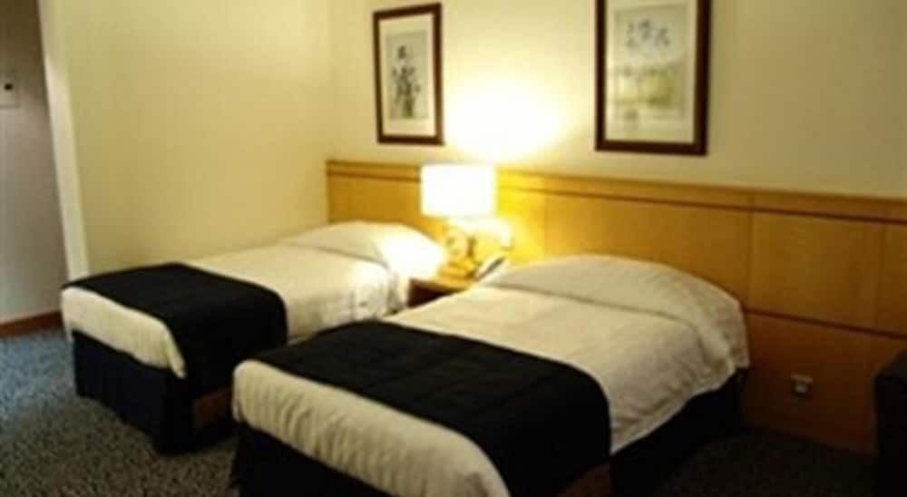 undefined Al Shoula Hotel 3