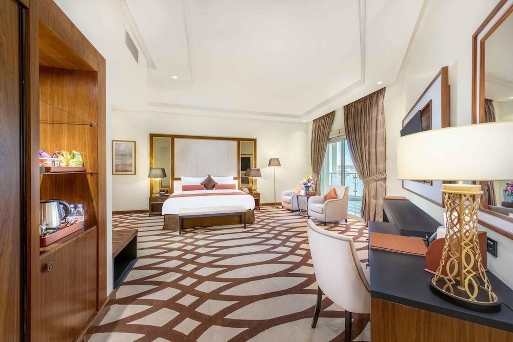 Bayat Hotels Company