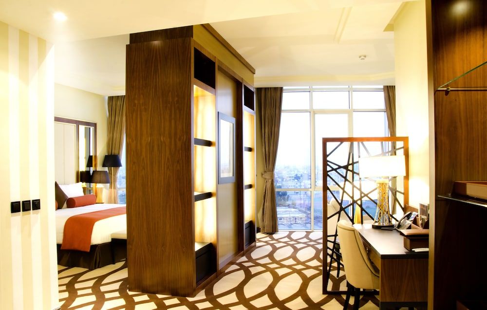 Bayat Hotels Company Quartz Suite 2