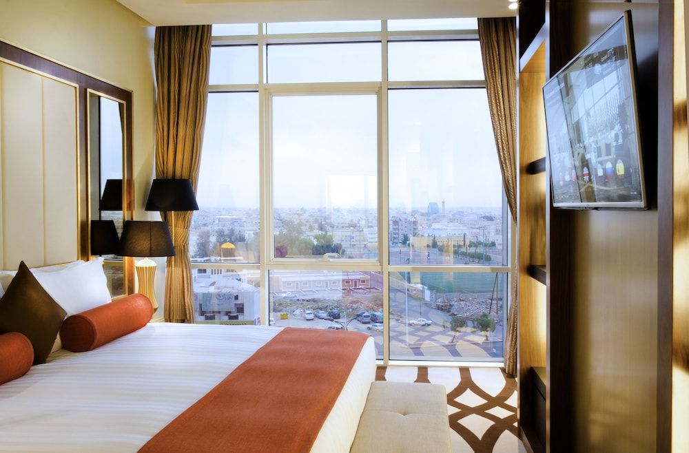 Bayat Hotels Company Quartz Suite