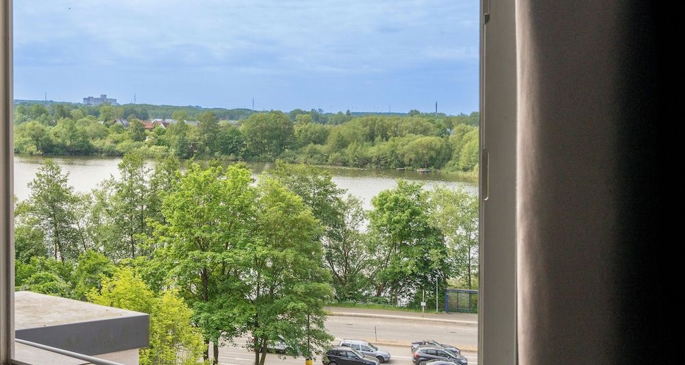 PLAZA Premium Schwerin; Sure Hotel Collection by Best Western Premium-Zimmer, 2 Einzelbetten, Seeseite (with Sofabed) 3