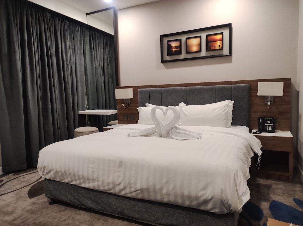 Warwick Al Jubail Hotel Standard Room