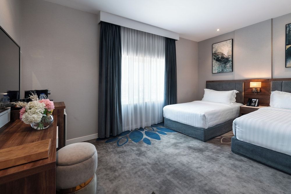 Warwick Al Jubail Hotel Family Suite, 2 Bedrooms, Sea View 2