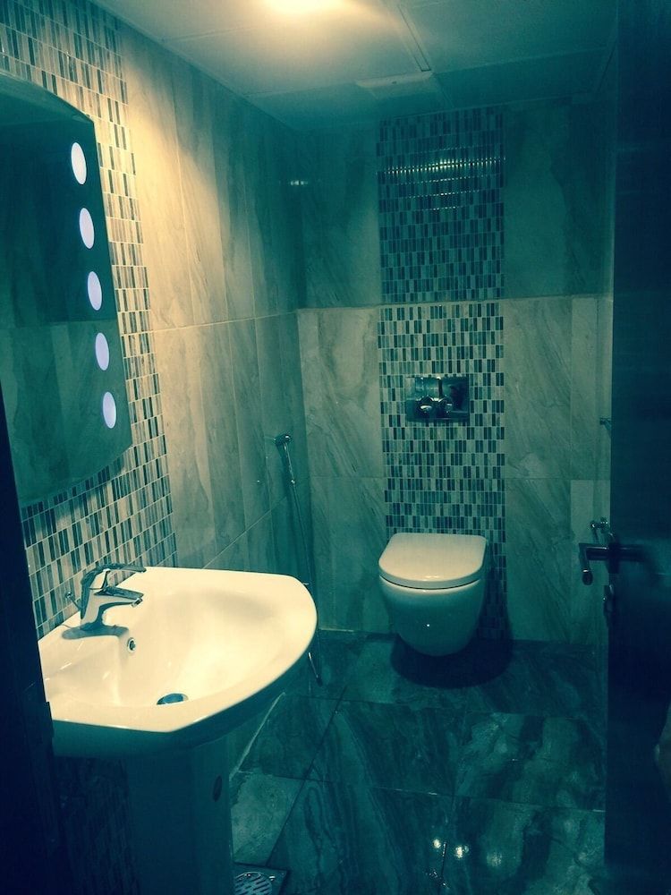 Golden Marina Resort Deluxe Double Room, Sea View 7