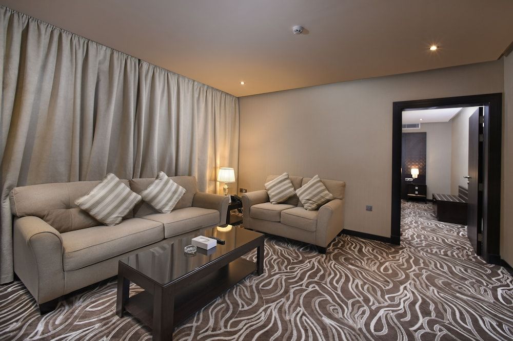 Naviti Warwick Al Khobar