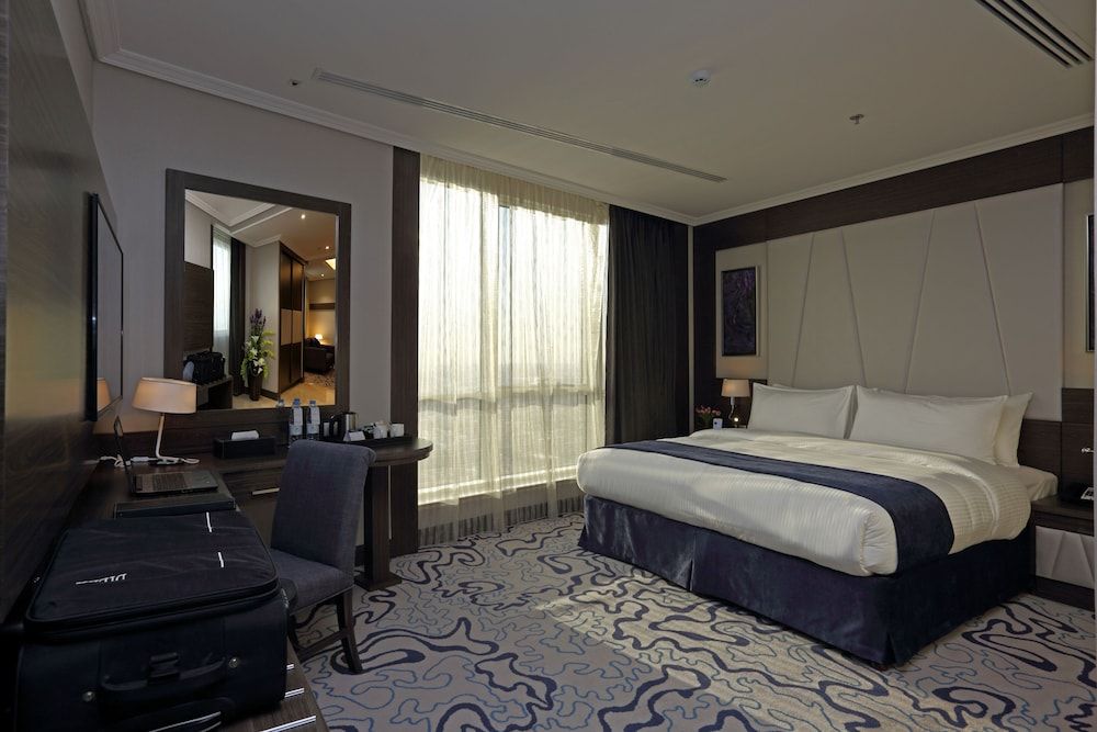 Swiss Flora Royal Hotel Riyadh Executive Suite King 2