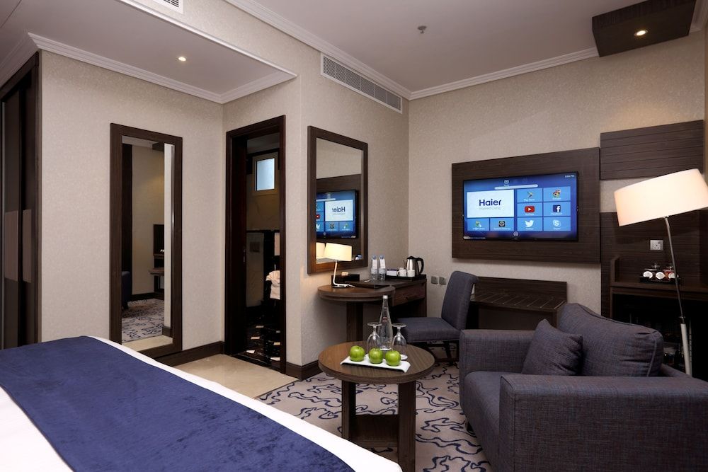 Swiss Flora Royal Hotel Riyadh Classic King Room 6