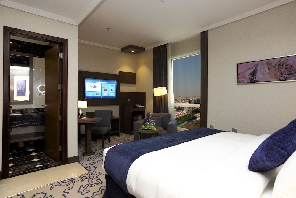 Swiss Flora Royal Hotel Riyadh Classic King Room 2