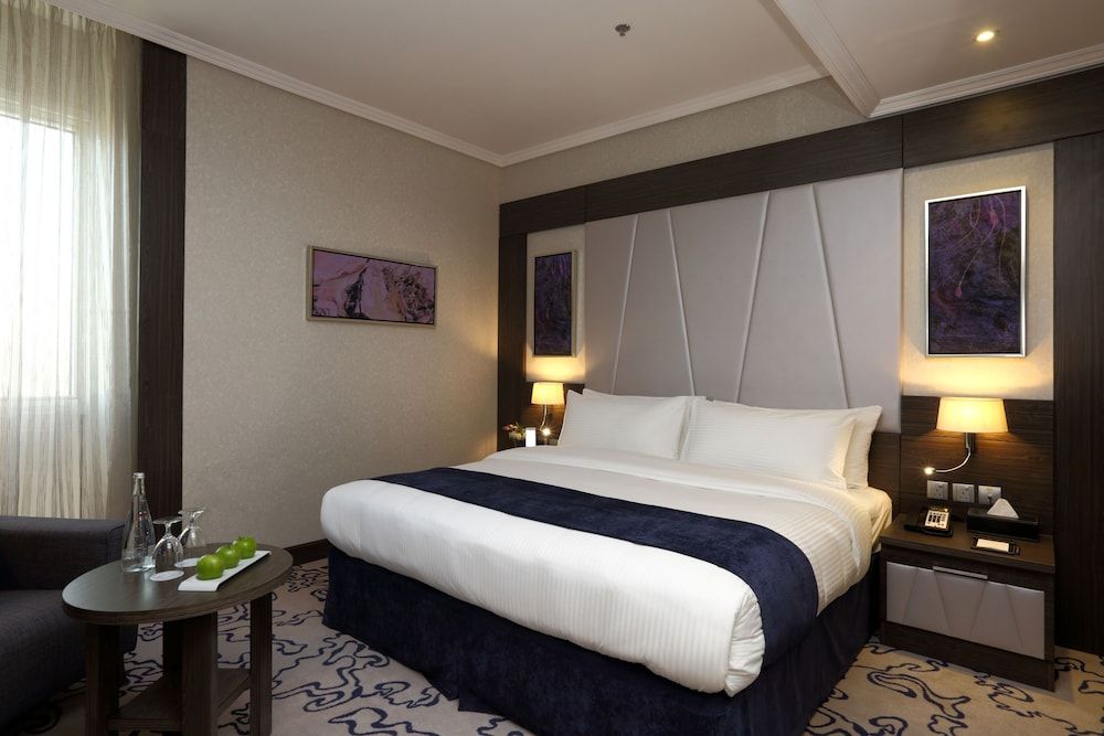 Swiss Flora Royal Hotel Riyadh Classic King Room 3