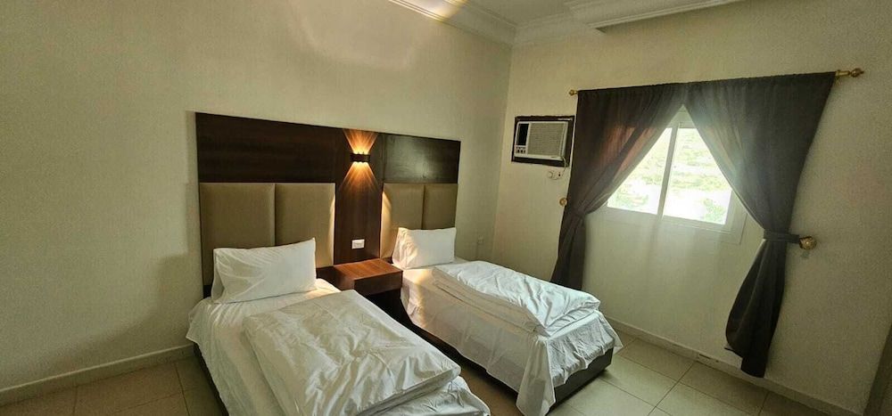 Al Eairy Furnished Apartments Qassim 1 Double or Twin Room 4