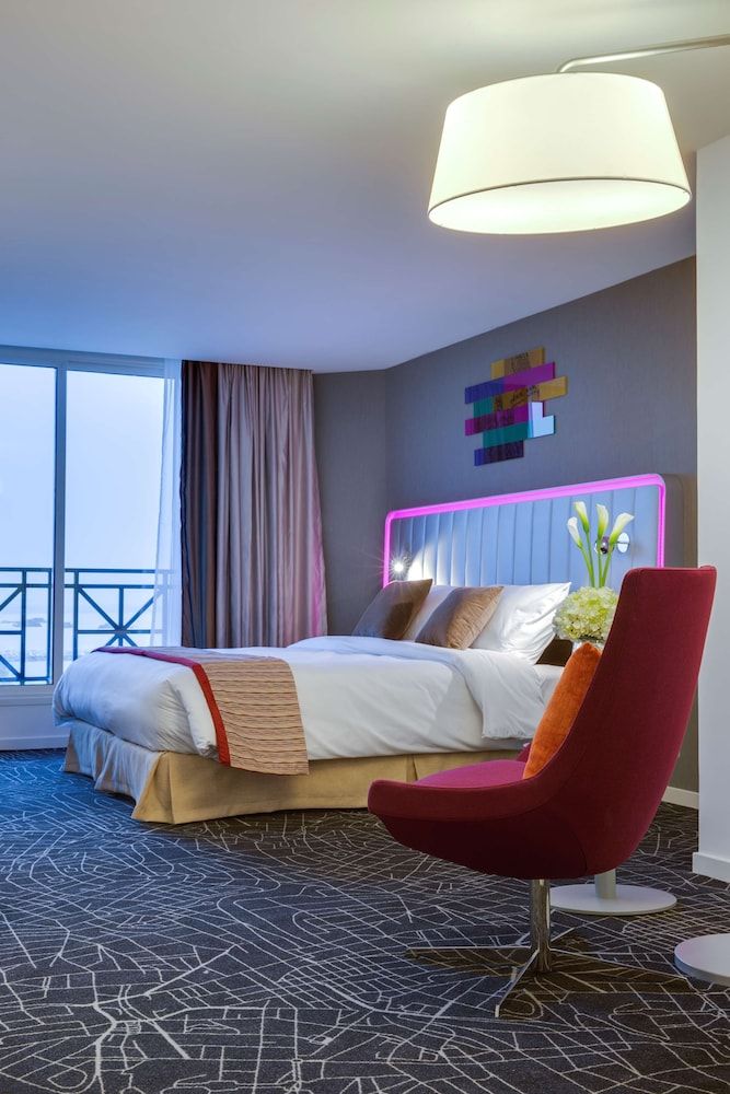 Suite, Sea View