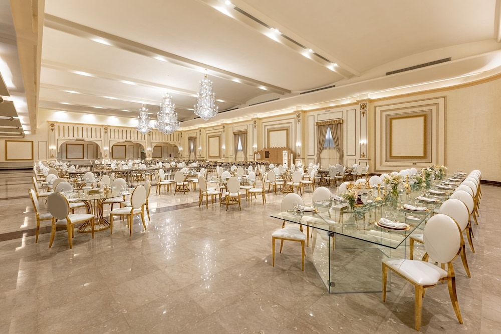 Banquet hall