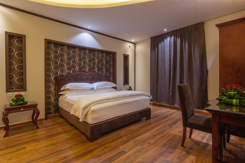 Revan Palace Deluxe Suite