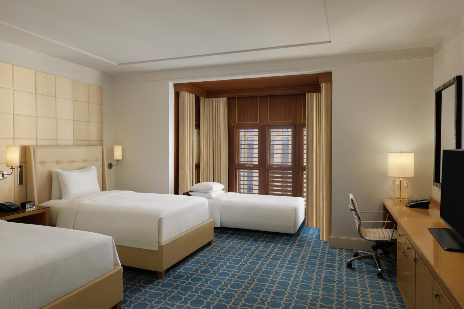 THREE SINGLE BEDS GUEST ROOM
