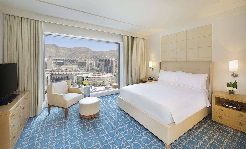 Hilton Hotel & Convention Jabal Omar Makkah Suite, 2 Twin Beds, Non Smoking (Amiri, Haram View) 3
