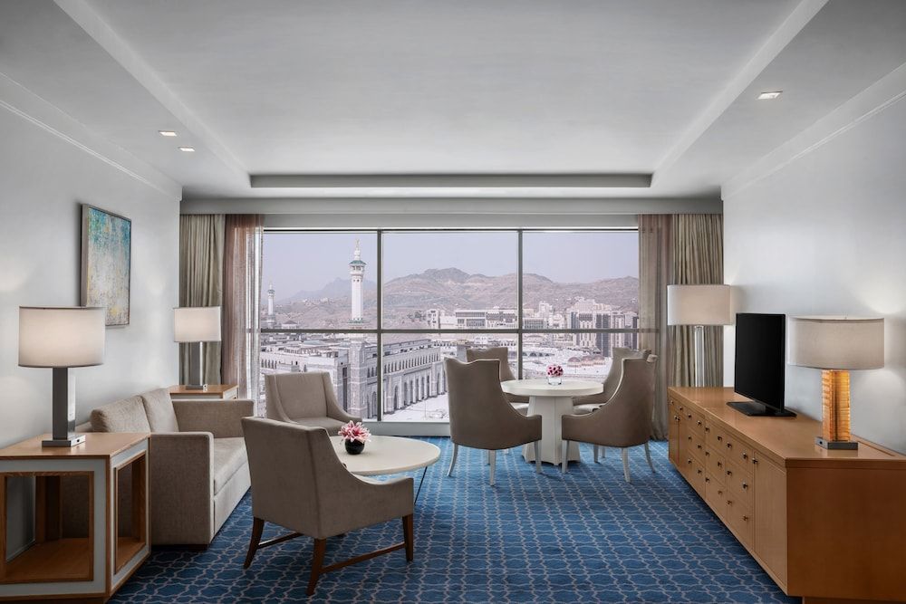 Hilton Hotel & Convention Jabal Omar Makkah Suite, 2 Twin Beds, Non Smoking (Amiri, Haram View) 9