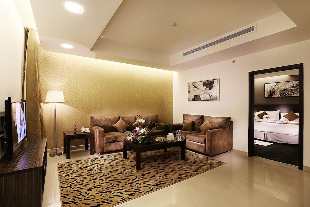 Hayat Watheer Hotel Apartment, 2 Bedrooms 6