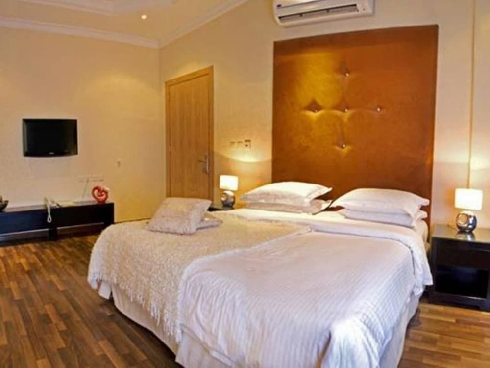 undefined Almakan Hotel 105 8